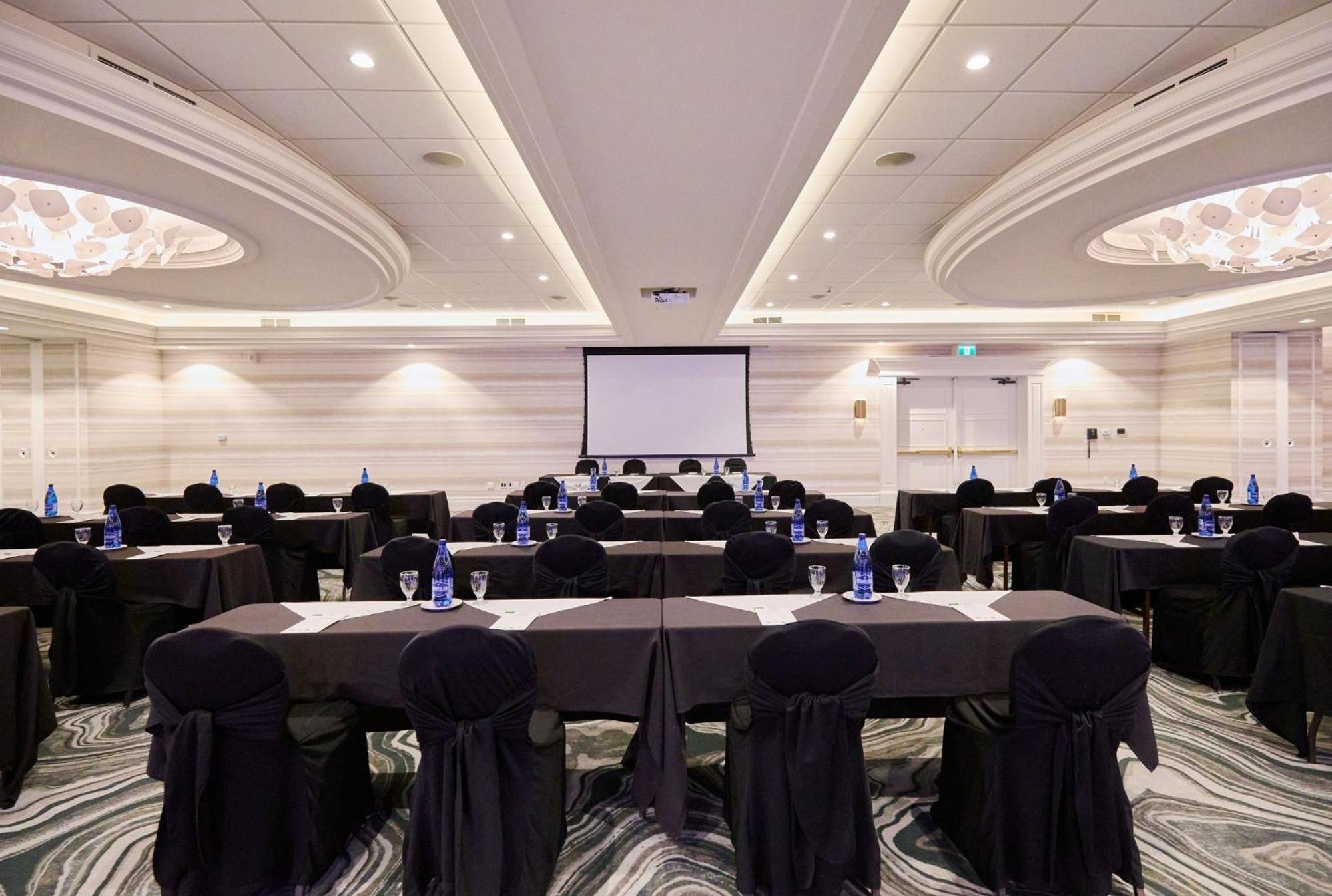 Holiday Inn Hotel & Suites St.Catharines-Niagara By Ihg Sainte-Catherine Eksteriør billede