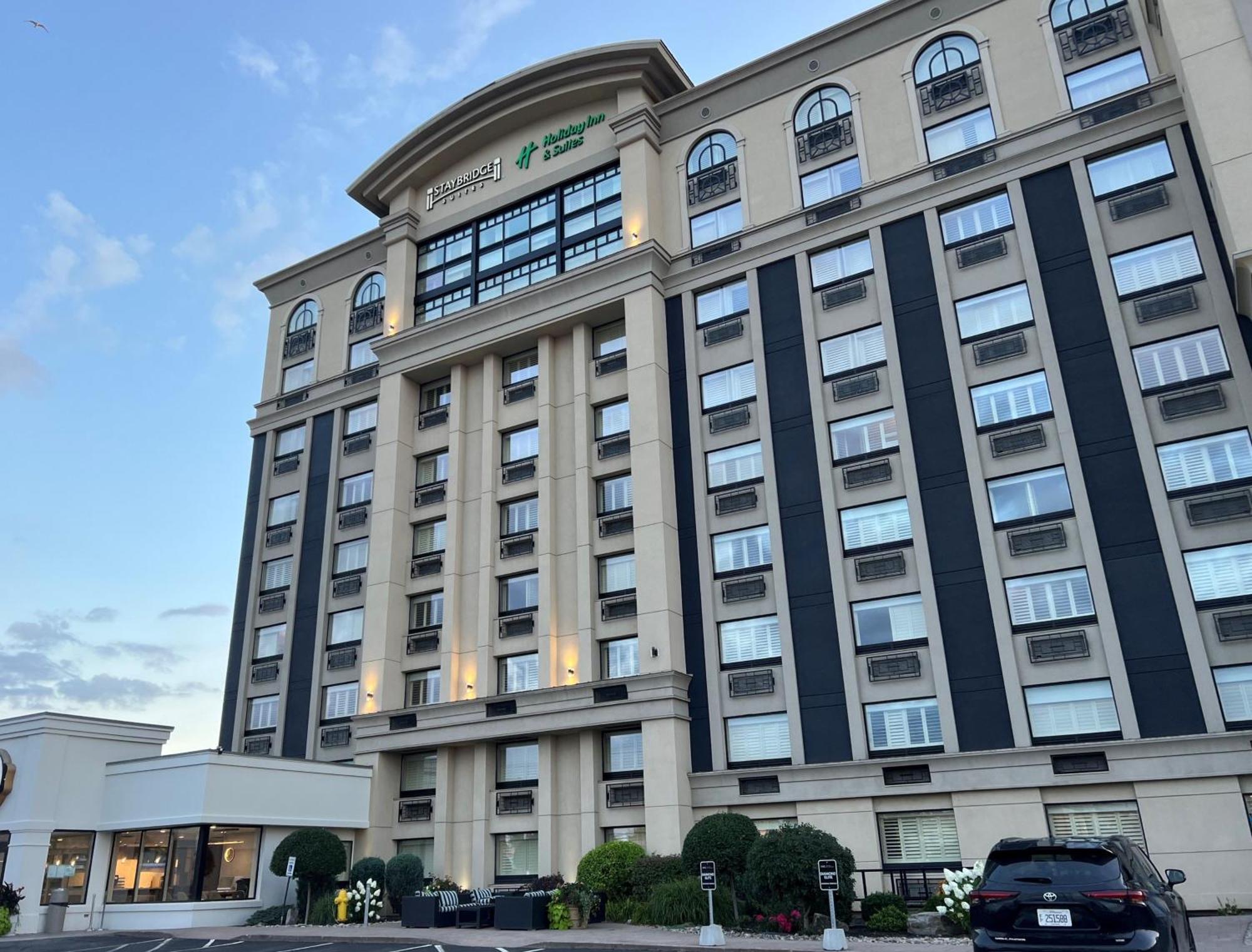 Holiday Inn Hotel & Suites St.Catharines-Niagara By Ihg Sainte-Catherine Eksteriør billede
