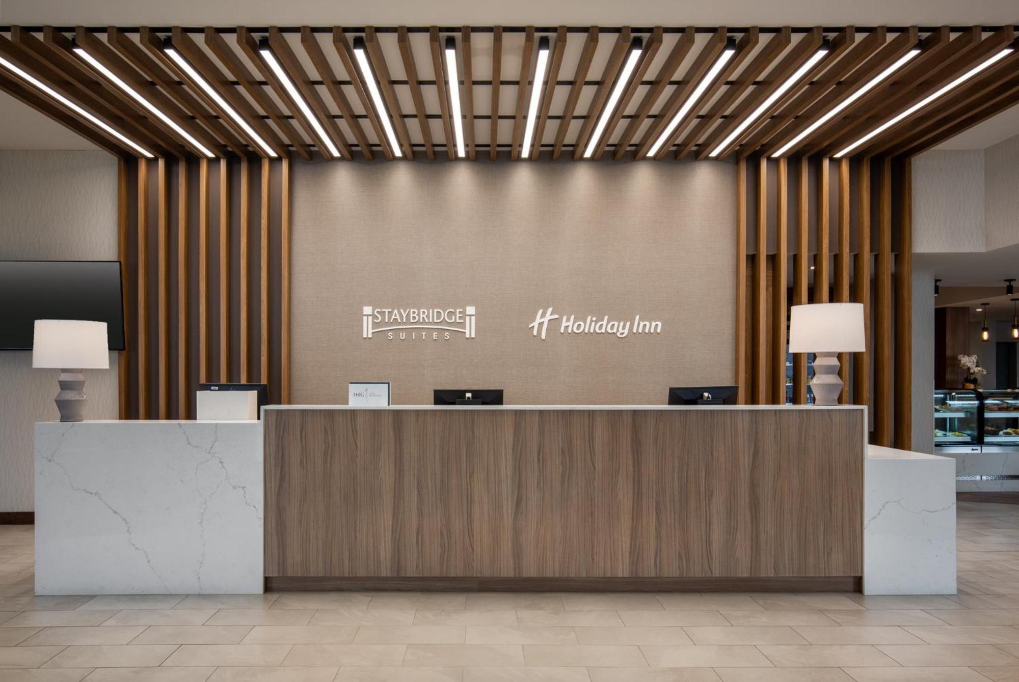Holiday Inn Hotel & Suites St.Catharines-Niagara By Ihg Sainte-Catherine Eksteriør billede